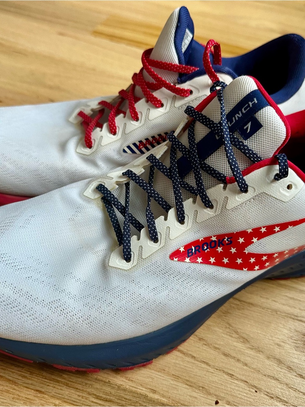 Brooks Launch 7 "Run USA" (Patriotic Stars & Stripes)
